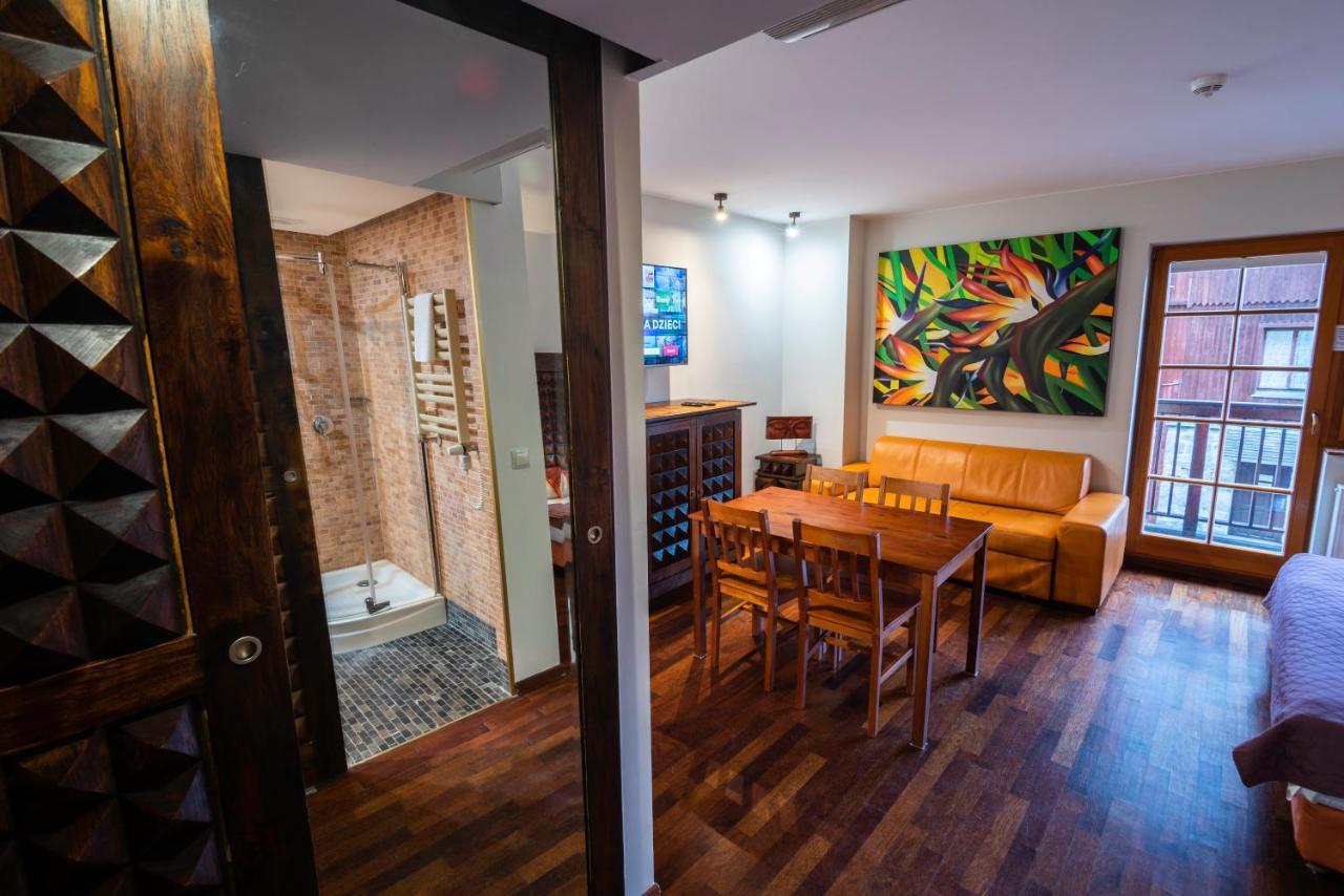 Apartamenty Lola シクラルスカ・ポレンバ エクステリア 写真
