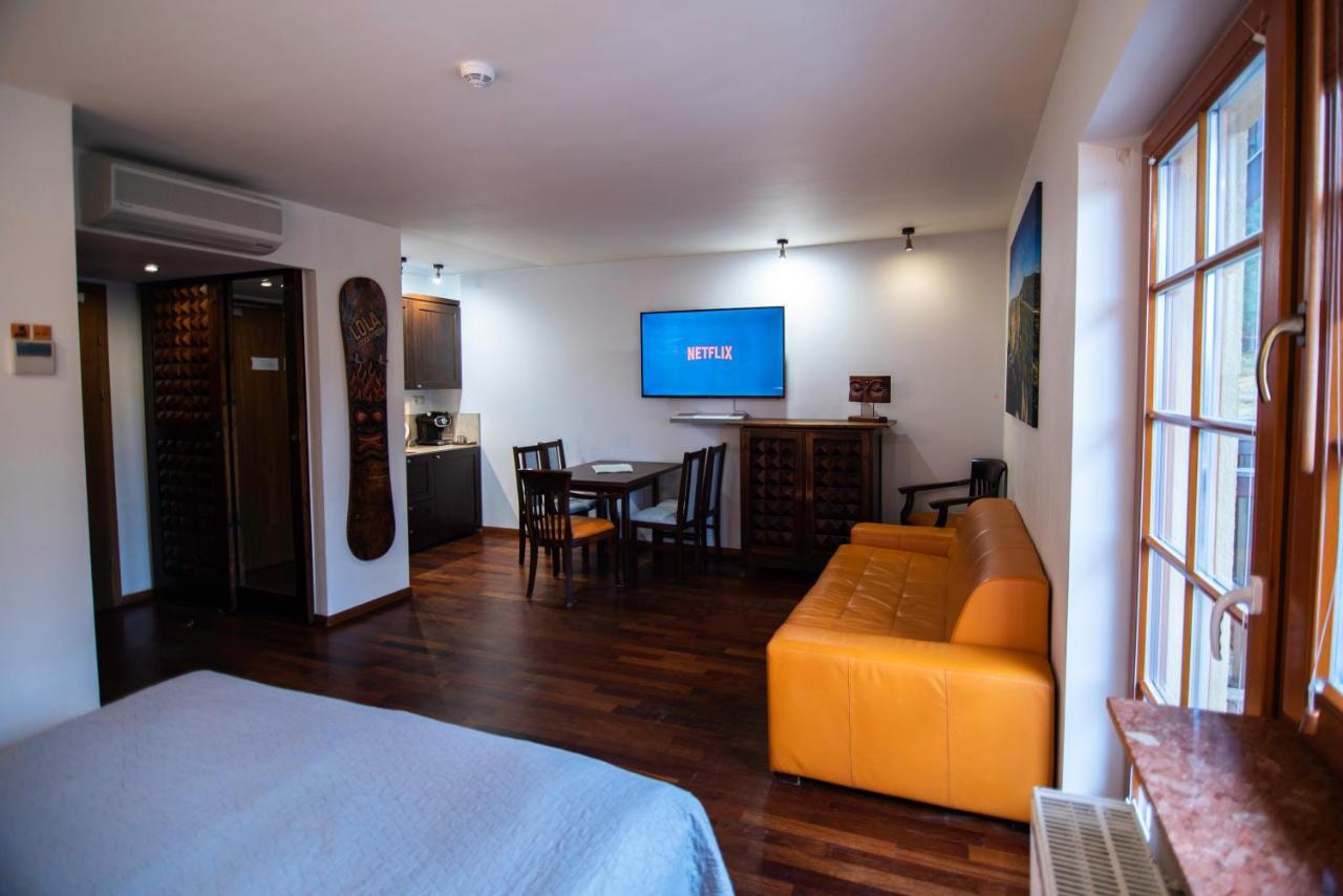 Apartamenty Lola シクラルスカ・ポレンバ エクステリア 写真
