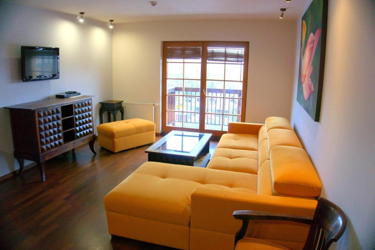 Apartamenty Lola シクラルスカ・ポレンバ エクステリア 写真