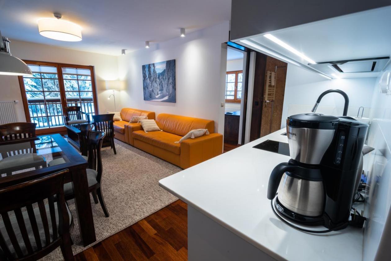 Apartamenty Lola シクラルスカ・ポレンバ エクステリア 写真