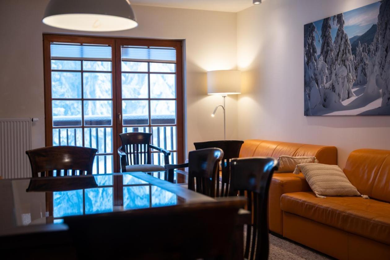 Apartamenty Lola シクラルスカ・ポレンバ エクステリア 写真