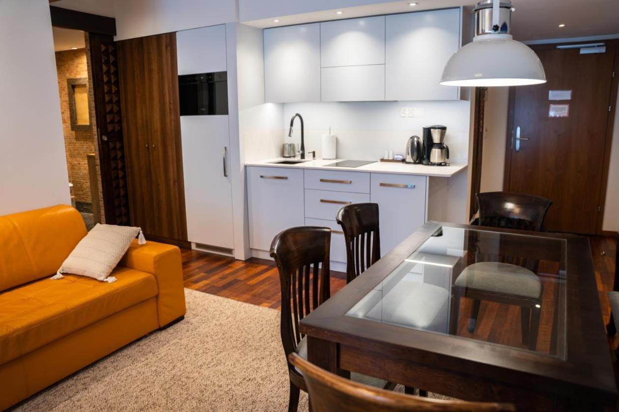 Apartamenty Lola シクラルスカ・ポレンバ エクステリア 写真