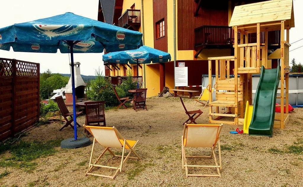 Apartamenty Lola シクラルスカ・ポレンバ エクステリア 写真