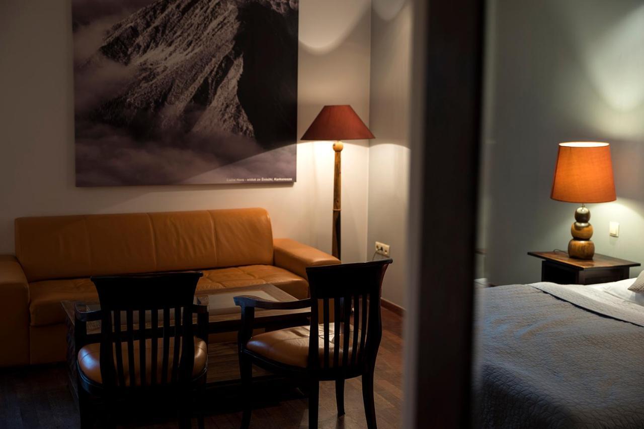Apartamenty Lola シクラルスカ・ポレンバ エクステリア 写真
